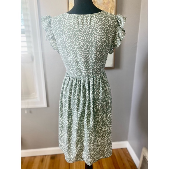 Short Sleeve Front Tie Dress - Picture 4 of 7